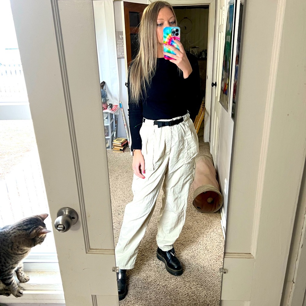 Vintage cargo pants with buckle